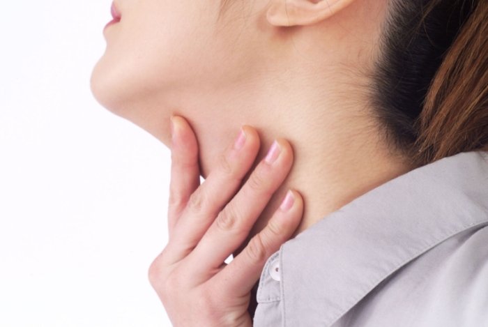 甲狀腺結節腫全攻略：症狀病因解析、開刀費用後遺症、飲食禁忌與不能吃什麼一次搞懂